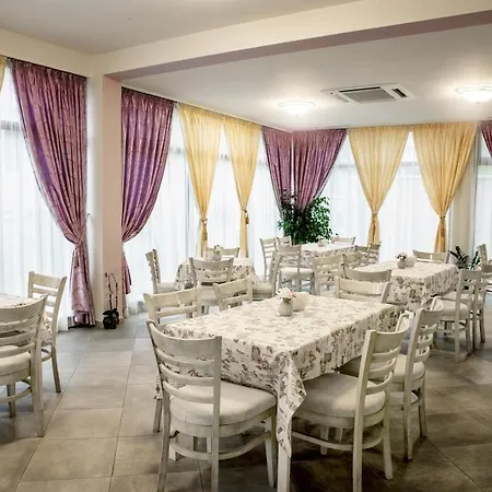 Astrea Deluxe Chisarja