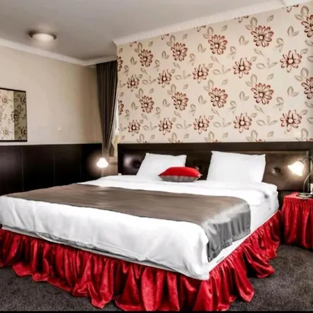 Отель Astrea Deluxe 3*