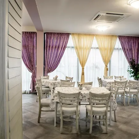 Astrea Deluxe Отель