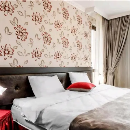 Astrea Deluxe Hotel Chisarja