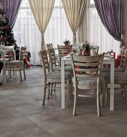 Astrea Deluxe Hotel 3*