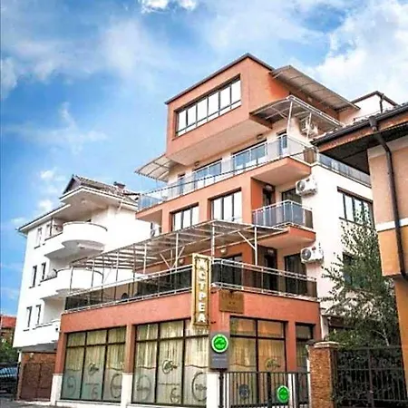 Astrea Deluxe Hotel