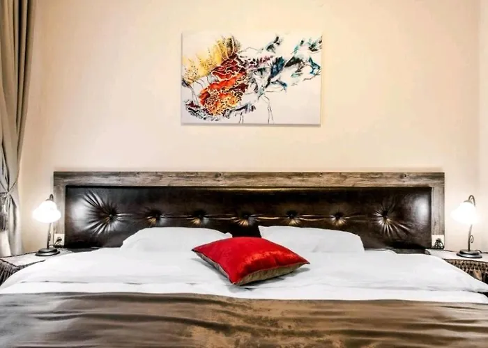 Astrea Deluxe Хотел