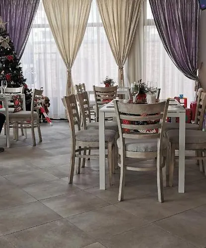 Astrea Deluxe Хотел 3*