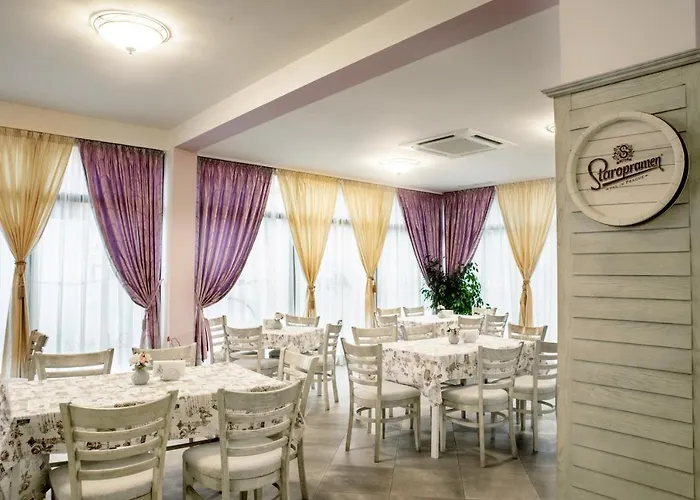 Хотел Astrea Deluxe Хисаря