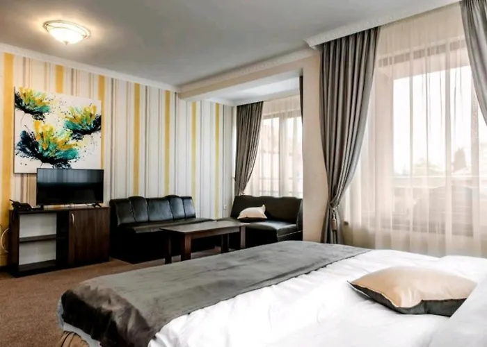 Astrea Deluxe Хотел