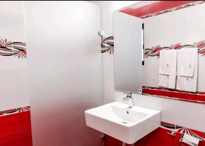 Хотел Astrea Deluxe 3*