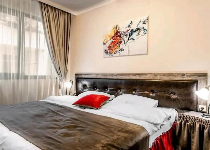 Astrea Deluxe Хотел